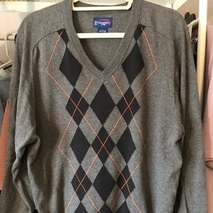 Gray Sweater w/ Diamond Pattern